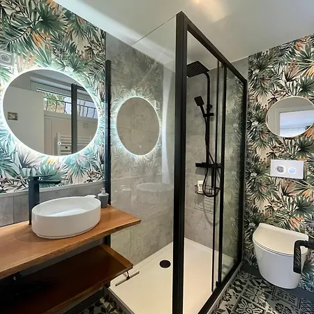 Lila - Centre Piscine Et Jacuzzi Apartamento *