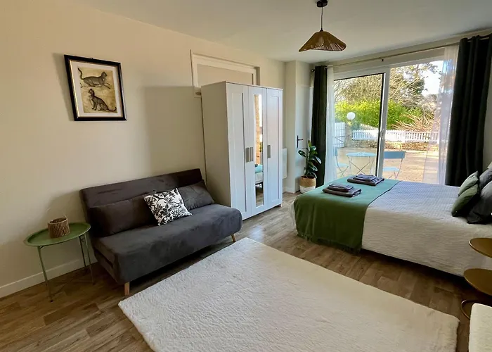 Lila - Centre Piscine Et Jacuzzi Sarlat